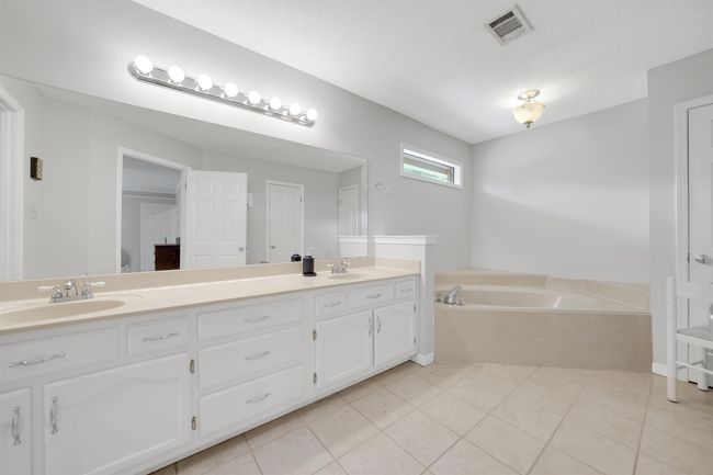8233 Timber Creek Dr, House other with 5 bedrooms, 2 bathrooms and null parking in Cordova TN | Image 9