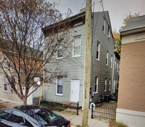 426 Watkins St, Covington, KY, 41011-2241 | Card Image