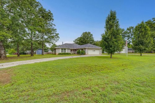 15 Cumberland Cir, Denison, TX, 75021-5809 | Card Image