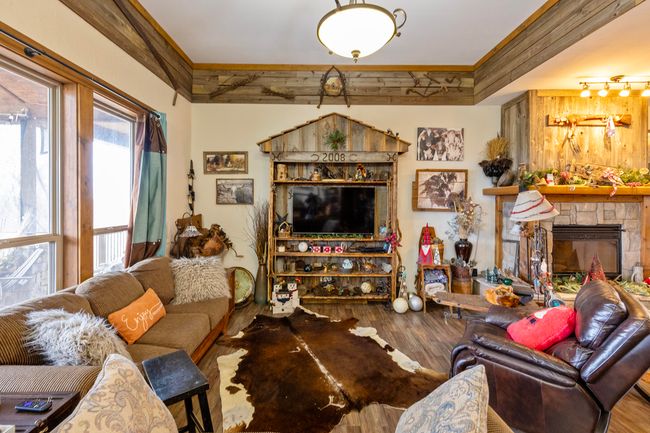 Living Area | Image 14