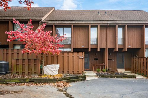 8-4957 Wintersong Ln, Westerville, OH, 43081-4439 | Card Image