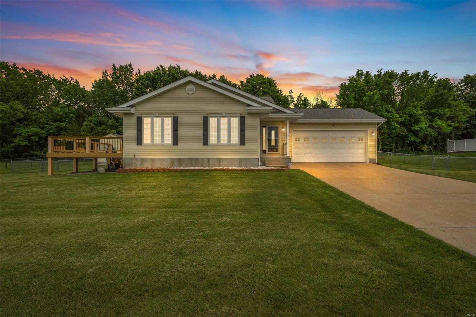 Pheasant Dr, Farmington, MO 63640