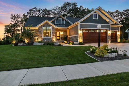 3705 Elio Way, Valparaiso, IN, 46385-0003 | Card Image