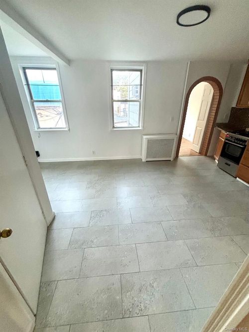 2-91 Jackson St, New York, NY, 10002-8201 | Card Image