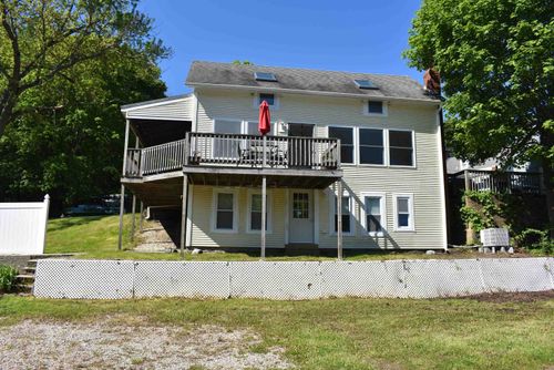 11 Creighton St, Newmarket, NH, 03857-2001 | Card Image
