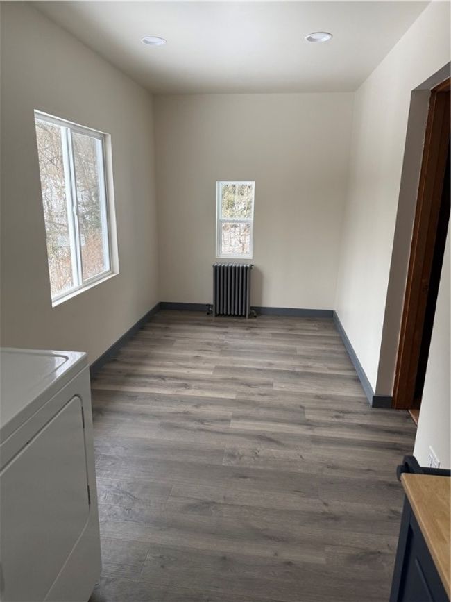 MAIN FLOOR LAUNDRY | Image 21
