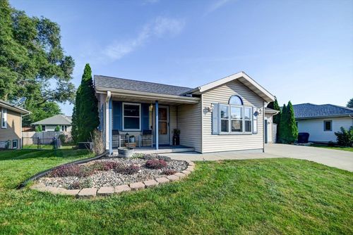 928 Acker Parkway, DeForest, WI, 53532 | Card Image