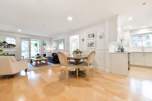 203-15621 Marine Dr, White Rock, BC, V4B1E1 | Card Image