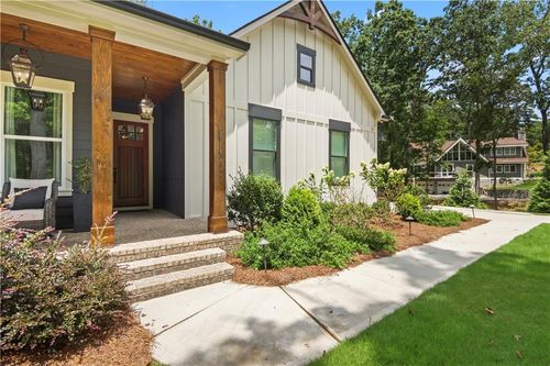 6014 Warpath Rd, Flowery Branch, GA, 30542-3155 | Card Image