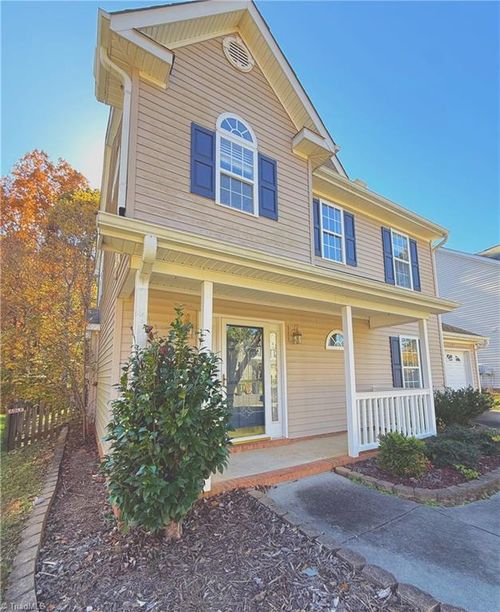 16 Bluestem Ct, Greensboro, NC, 27405-8224 | Card Image