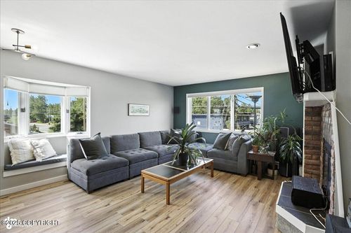 apt-1-3601 Oregon Dr, Anchorage, AK, 99517-2684 | Card Image