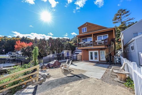 37 Bay St, Goffstown, NH, 03045-2635 | Card Image