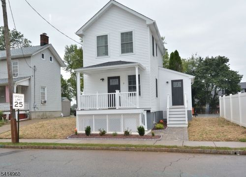 3 Brown St, Flemington, NJ, 08822-1536 | Card Image