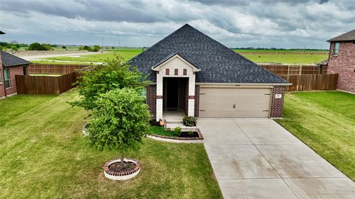 692 Avalon Dr, Waxahachie, TX, 75165-2111 | Card Image