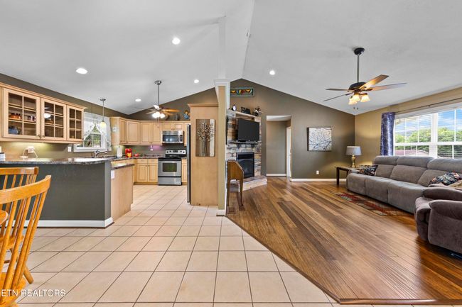 327 S Fowler St, House other with 3 bedrooms, 2 bathrooms and null parking in Clinton TN | Image 6