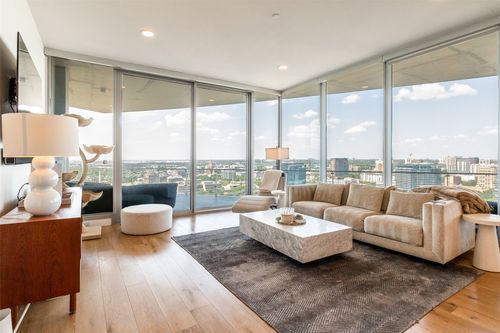 apt-2304-3130 N Harwood St, Dallas, TX, 75201-1139 | Card Image