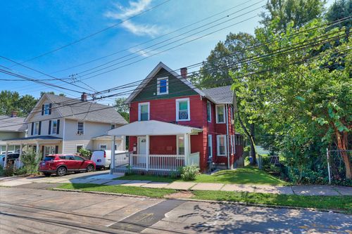 62 Wood St, Meriden, CT, 06451-6257 | Card Image