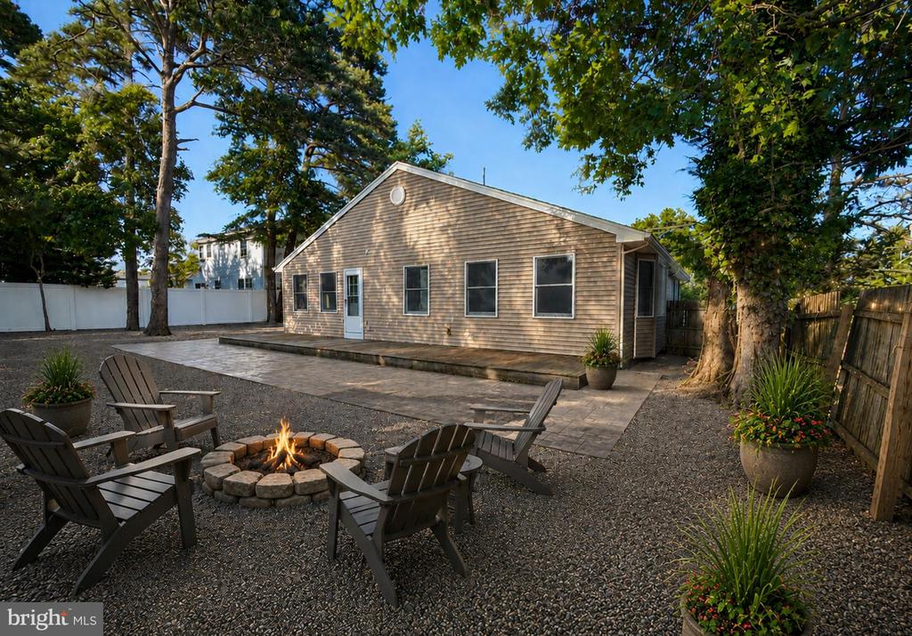 Residential in MANAHAWKIN 3
