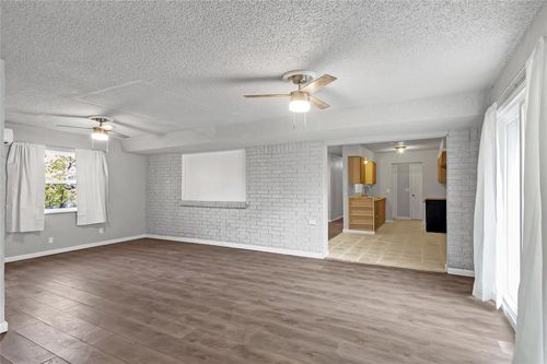 109 W Shadywood Dr, Midwest City, OK, 73110-3442 | Card Image