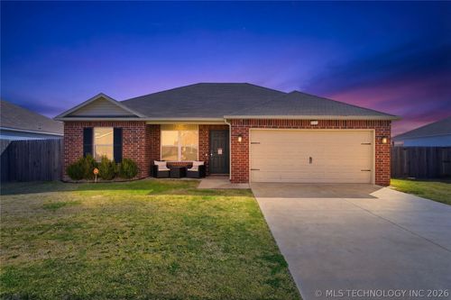 14205 N 73rd Eastavenue, Collinsville, OK, 74021 | Card Image