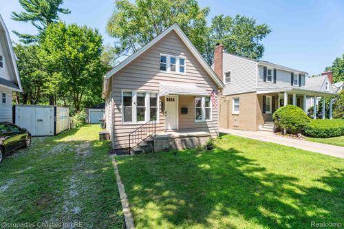 415 Laprairie St, Ferndale, MI, 48220-3213 | Card Image