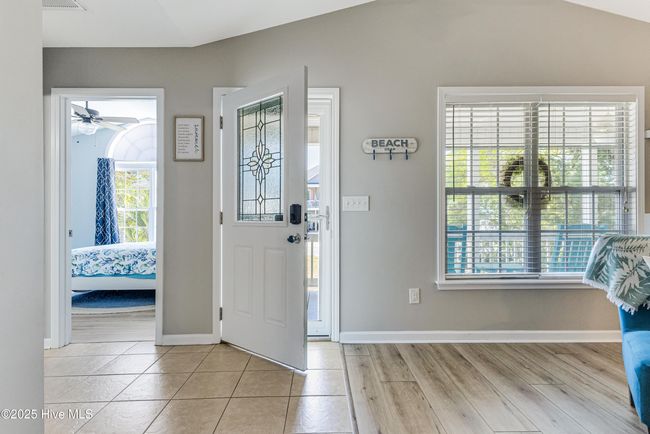 107 Ne 24 Th St, House other with 3 bedrooms, 2 bathrooms and null parking in Oak Island NC | Image 5
