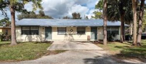 922 S Lake Dr, Fort Pierce, FL, 34982-8421 | Card Image