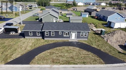 21 Pieroway Dr, House with 3 bedrooms, 2 bathrooms and null parking in Stephenville NL | Card Image