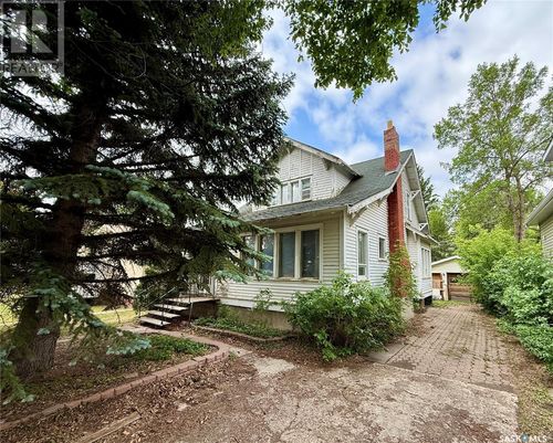 1611 99th St, North Battleford, SK, S9A0R4 | Card Image
