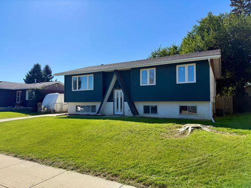 921 Ellis Crescent Se, High River, AB, T1V1J1 | Card Image