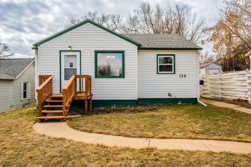 136 W Burrows St, Sheridan, WY, 82801-5008 | Card Image