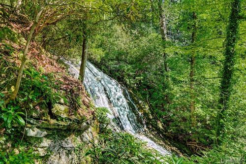 185 Satulah Falls Ln, Highlands, NC, 28741 | Card Image