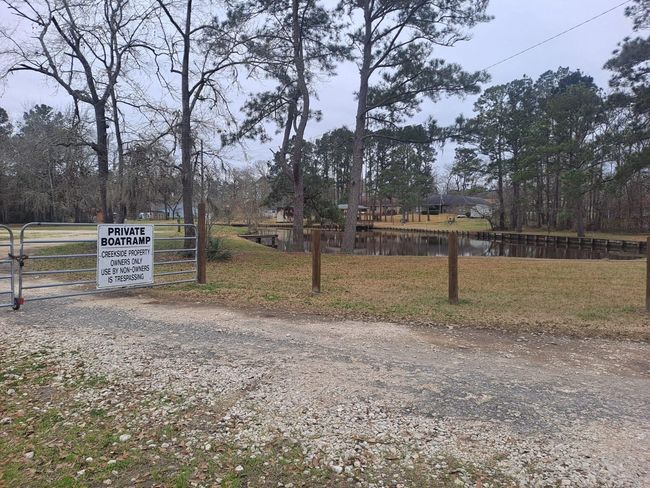 Entrance to private boat ramp for creekside property owners | Image 8