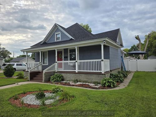 1322 W 5th St, Grand Island, NE, 68801-4420 | Card Image