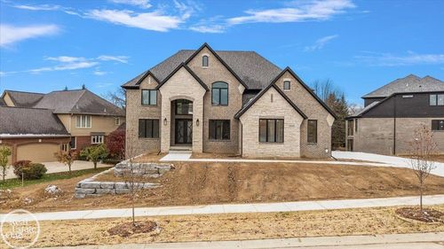 54125 Carrington Dr, Shelby Twp, MI, 48316-1365 | Card Image