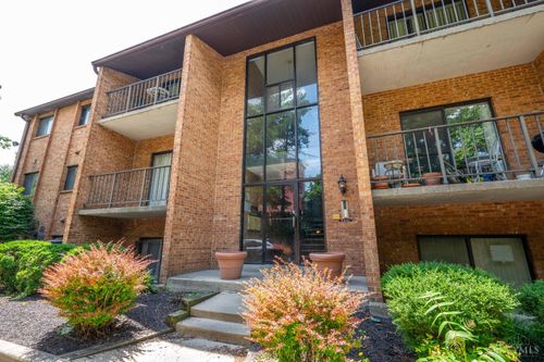 518 Riddle Rd, Cincinnati, OH, 45220-2788 | Card Image