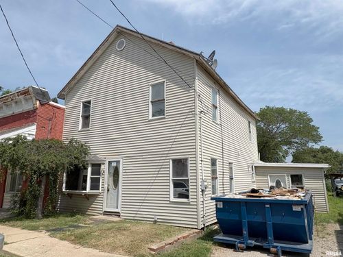 217 E Main St, Green Valley, IL, 61534-9007 | Card Image