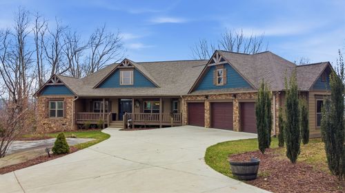 682 Greycliff Mountain Dr, Cullowhee, NC, 28723-2450 | Card Image