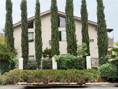 620 E Pine St, Santa Ana, CA, 92701-6153 | Card Image