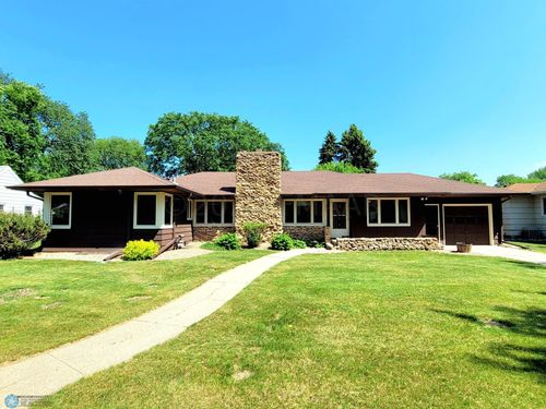 1328 10th Ave S, Moorhead, MN, 56560-3771 | Card Image