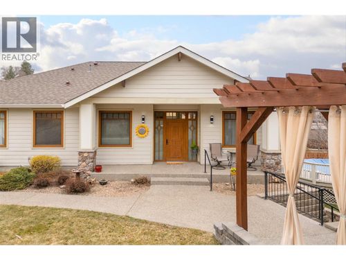 174 Jewell Pl, Summerland, BC, V0H1Z4 | Card Image