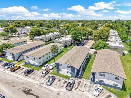 102-d-861 Sw 74th Ter, North Lauderdale, FL, 33068-2392 | Card Image