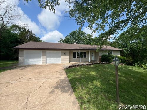 404 Glen Echo Dr, De Soto, MO, 63020-3971 | Card Image