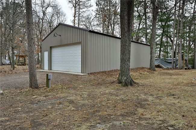 24' x 40' pole building with 100 amp electric. | Image 37