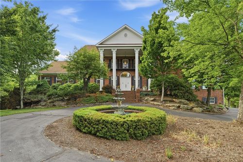 2040 Sorrento Dr, Boone, NC, 28607-6421 | Card Image