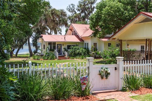 561 Lakeview Dr, Keystone Heights, FL, 32656-9210 | Card Image
