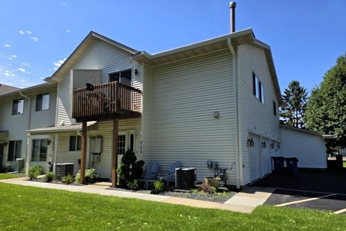 4176 White Bear Pkwy, White Bear Lake, MN, 55110-7633 | Card Image