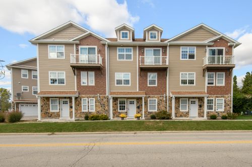 208 Grand Ave, Mukwonago, WI, 53149-1426 | Card Image