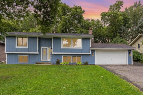 6907 Crest Dr, Maple Grove, MN, 55311-3538 | Card Image