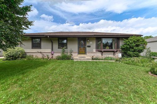 N84W14476 Menomonee Avenue, Menomonee Falls, WI, 53051 | Card Image